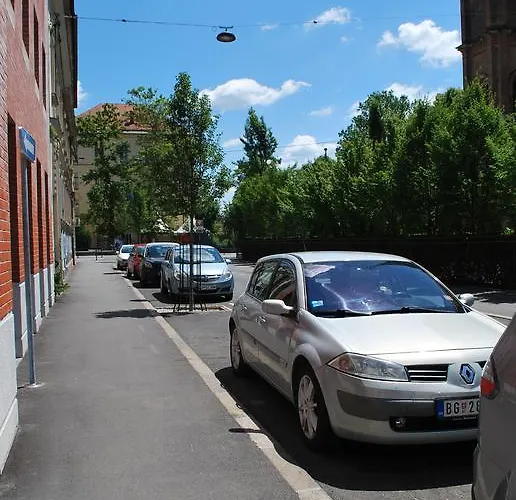 Center 25 * Любляна